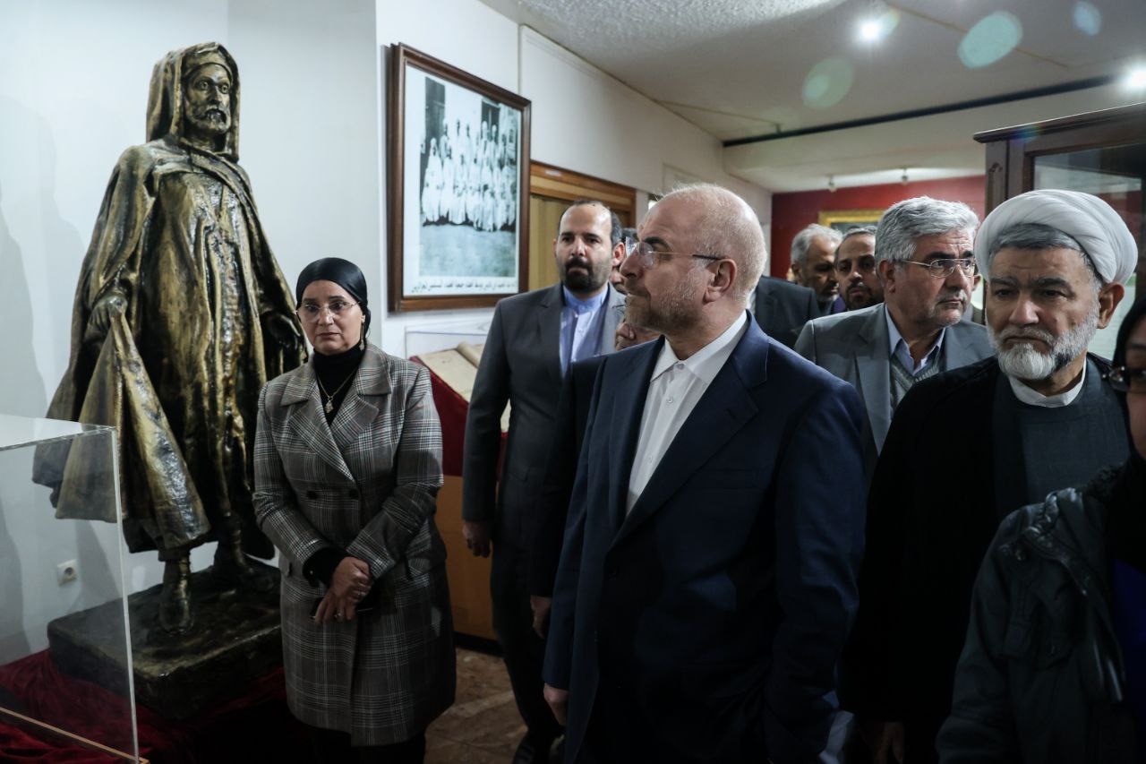 بازدید قالیباف از موزهٔ «مجاهد» الجزایر