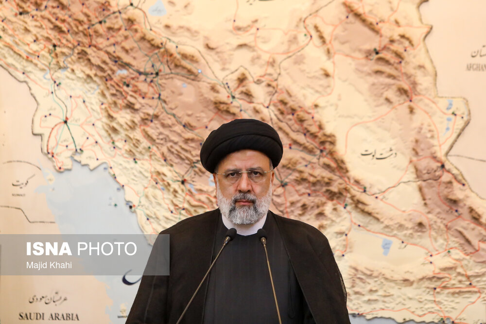 استقبال از رئیس جمهور در بازگشت از اندونزی