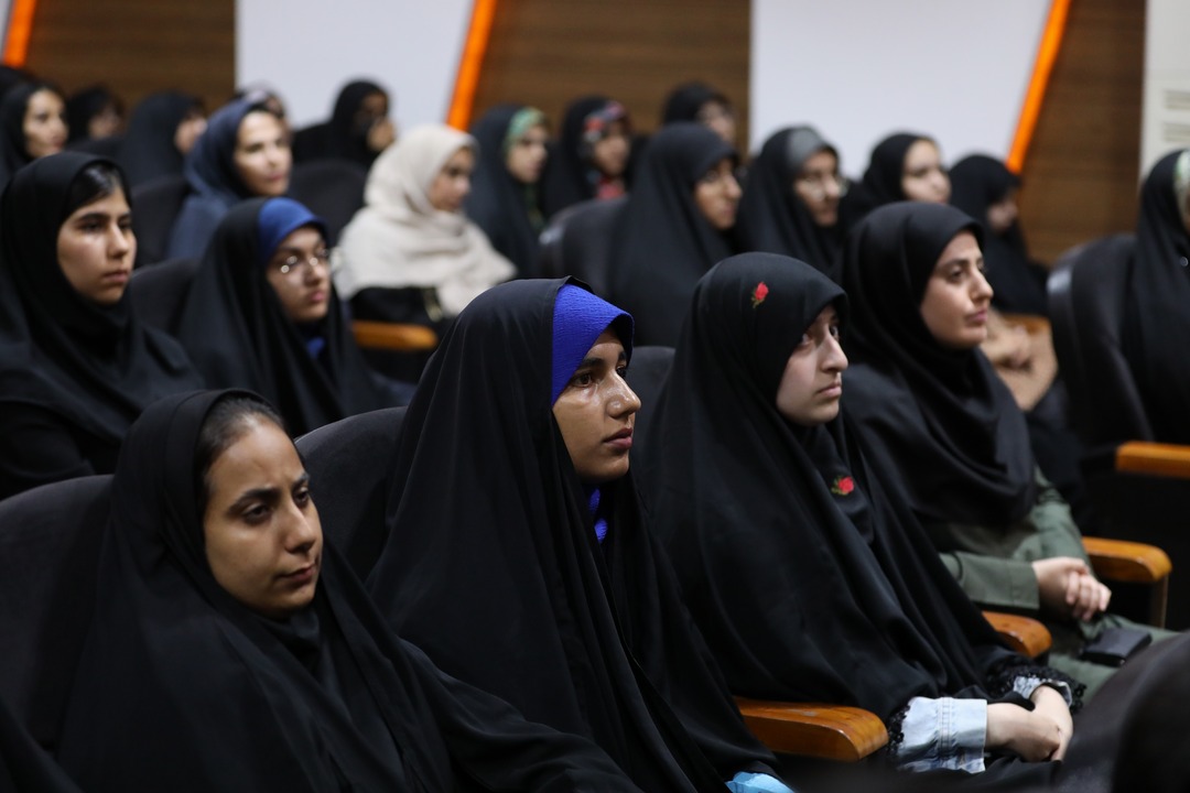 نشست صمیمانه تشکل های دانشجویی استان گلستان با قالیباف