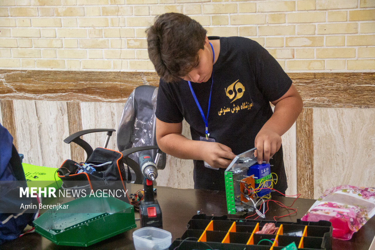 مسابقات رباتیک در شیراز
