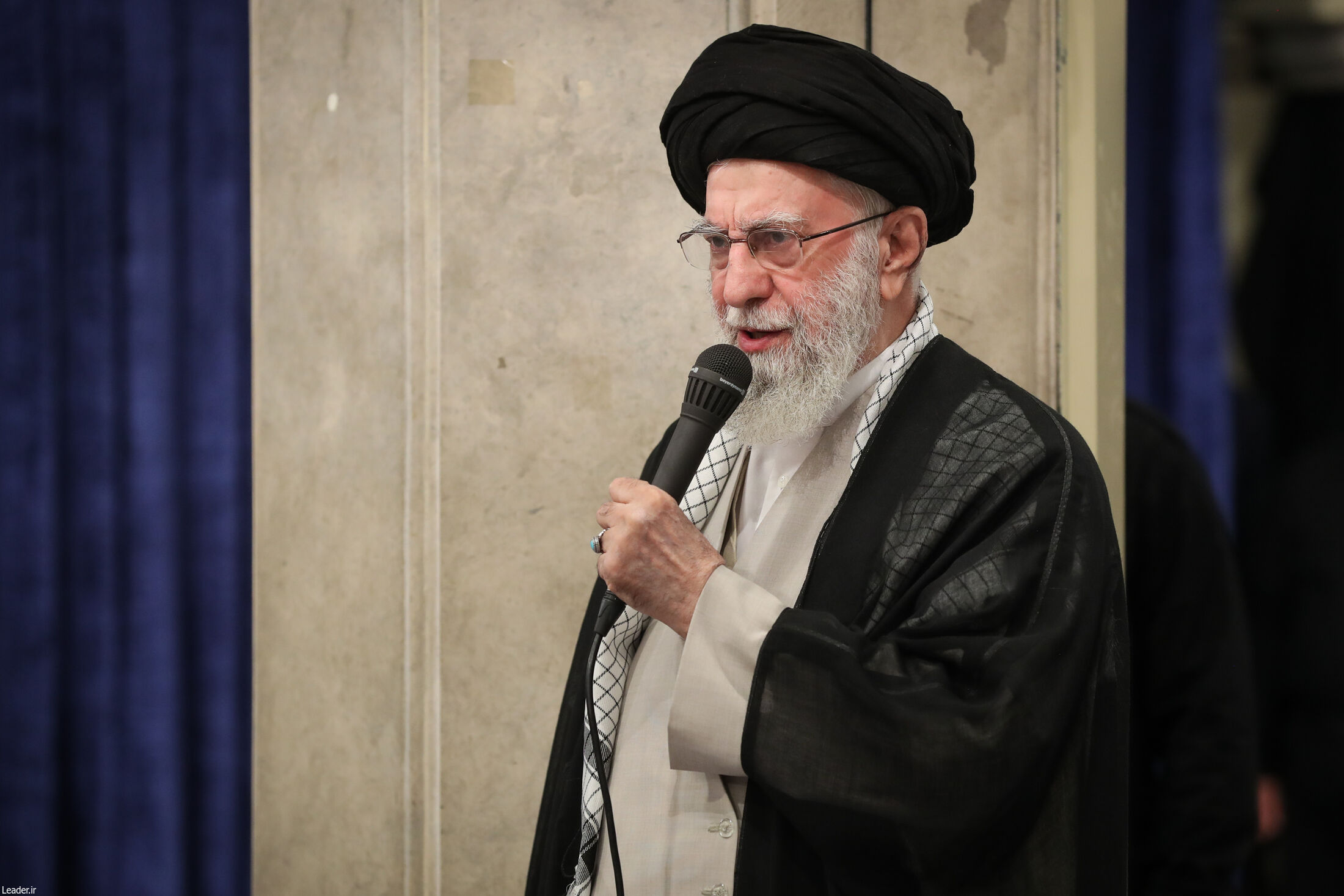 رهبر انقلاب در مراسم بزرگداشت شهدای جنگ تحمیلی