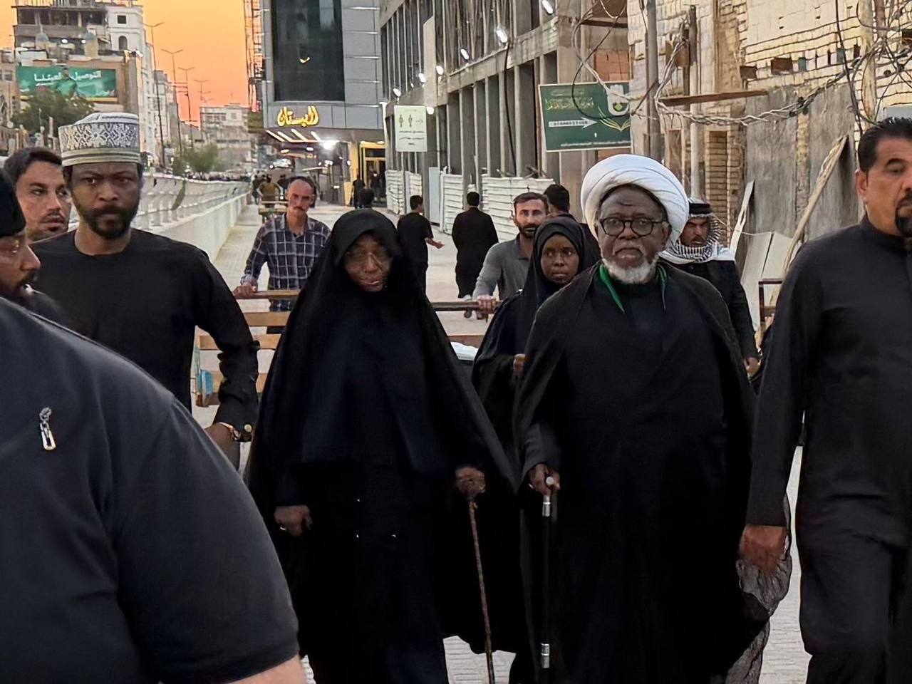 شیخ ابراهیم زکزاکی عزاداران رهبر