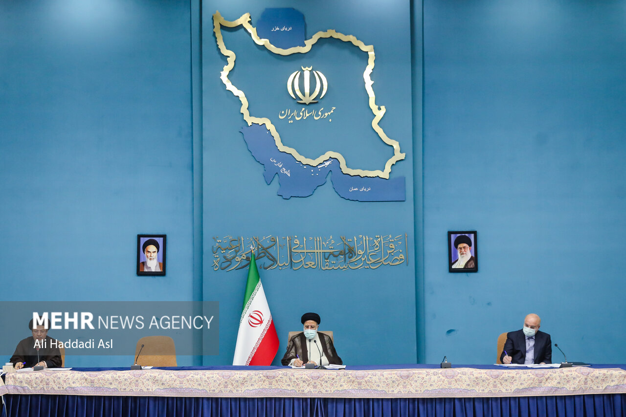 جلسه شورای عالی انقلاب فرهنگی