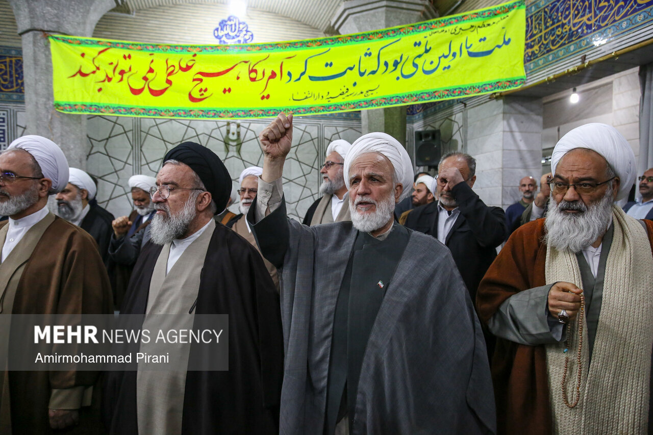 اجتماع حوزویان قم در محکومیت اهانت به قرآن و ولایت