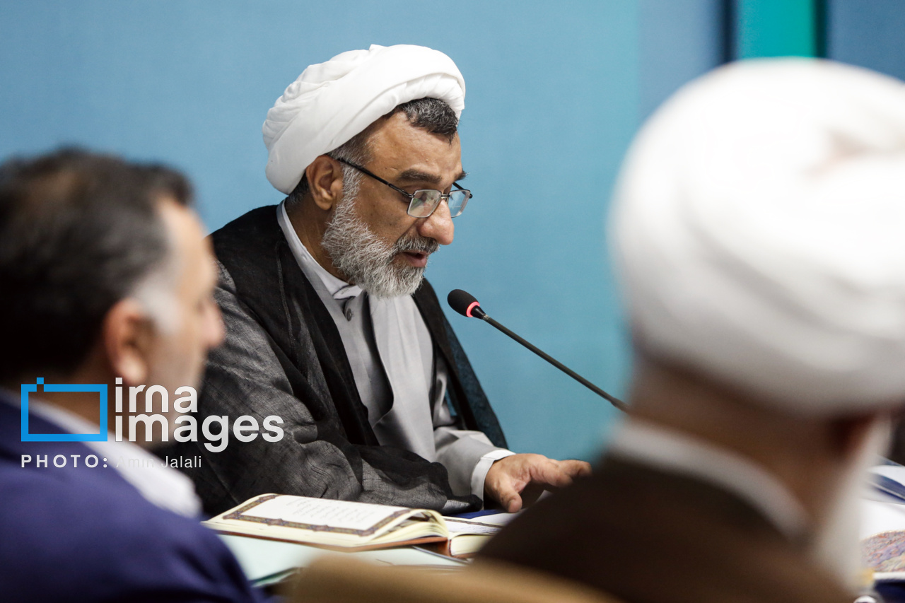 جلسه شورای عالی انقلاب فرهنگی