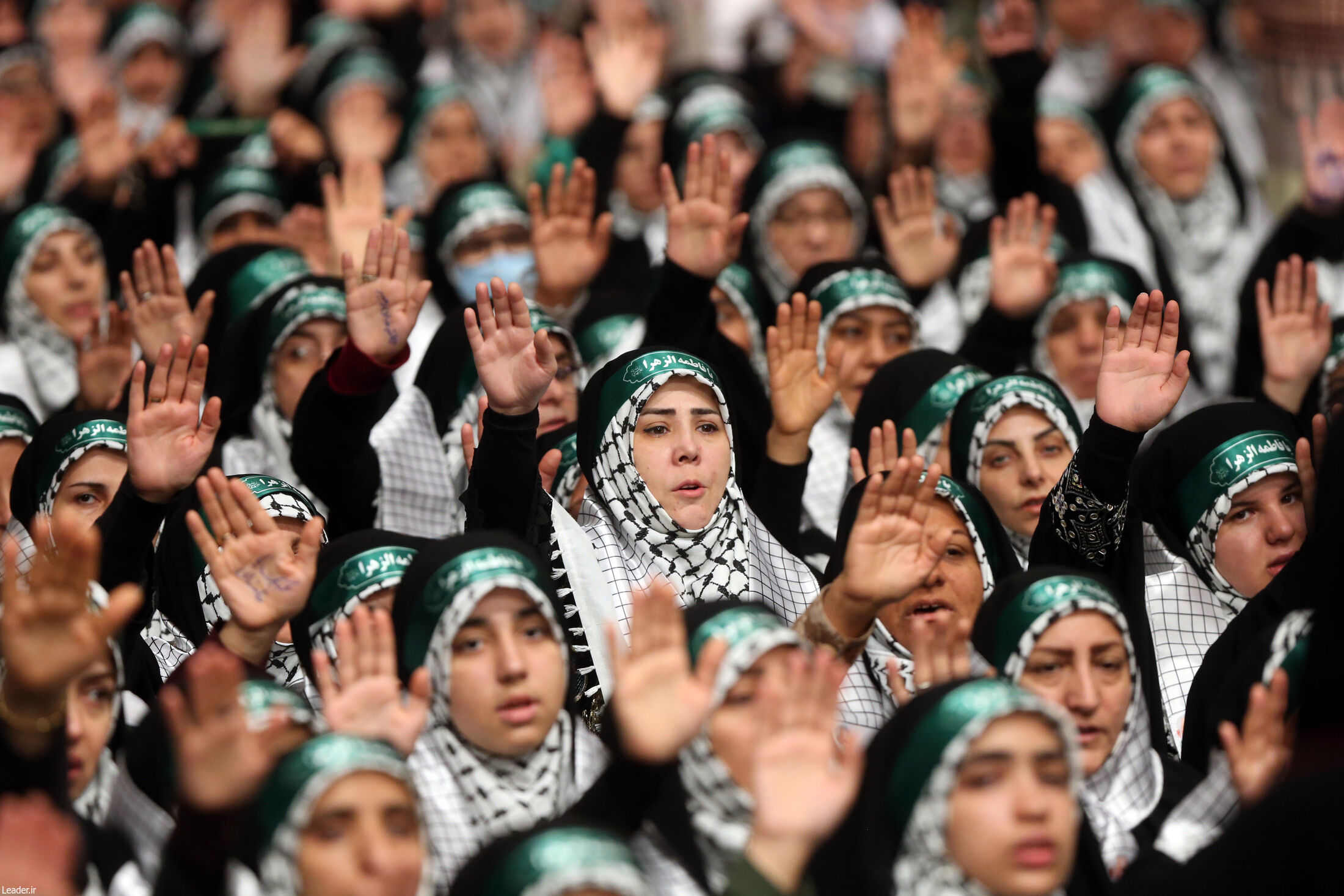 تصاویری از دیدار بسیجیان با رهبر انقلاب