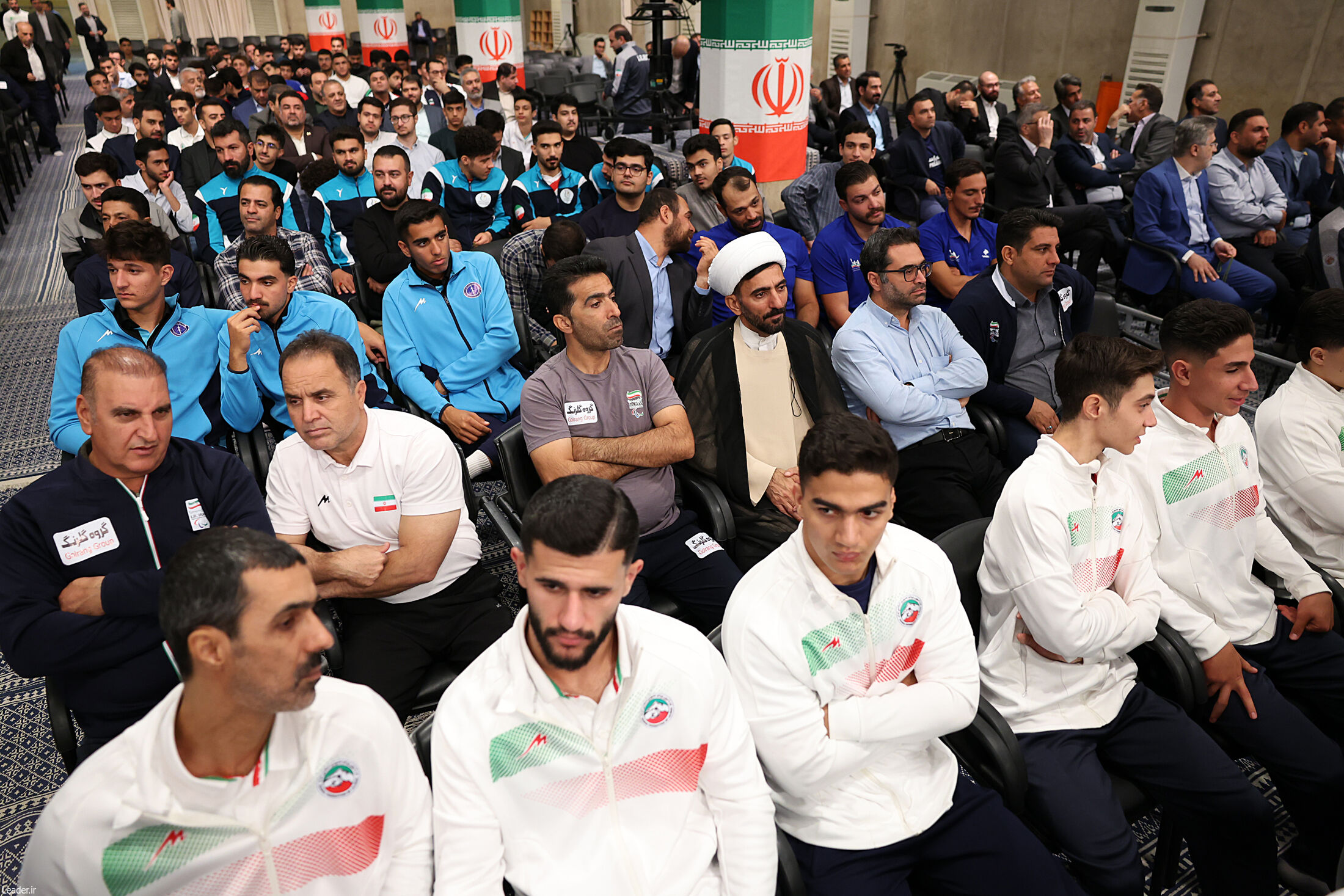 تصاویری از دیدار مدال‌آوران ورزشی و علمی با رهبر انقلاب