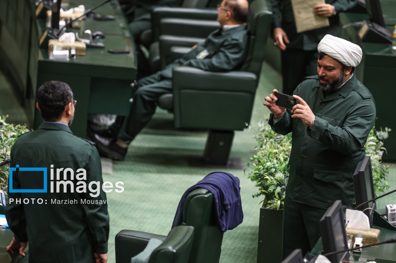 مراسم سالروز ورود امام خمینی(ره) به کشور