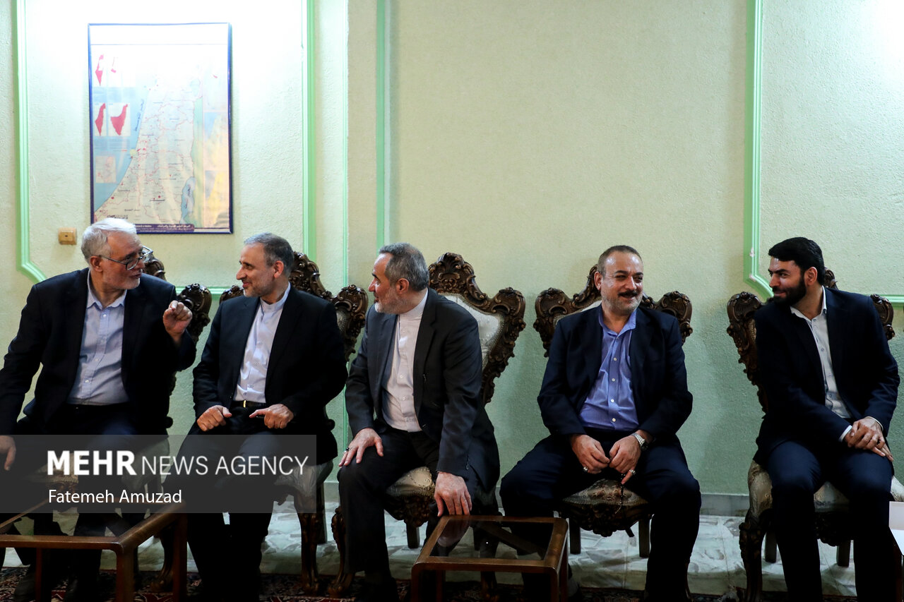 حضور سرپرست وزارت خارجه در دفتر حماس در تهران