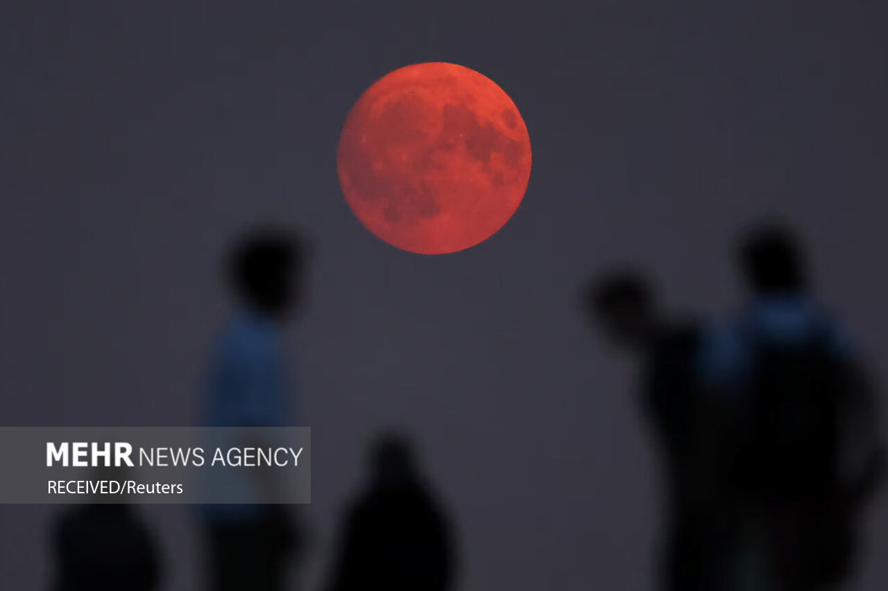 پدیده «اَبَر ماه»