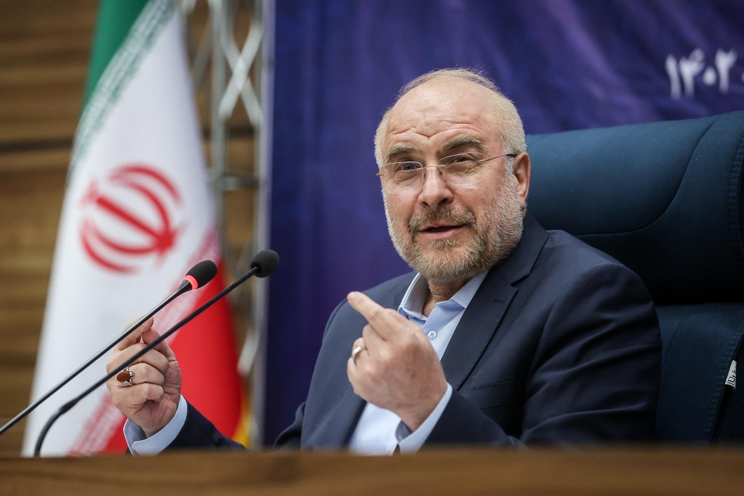 حضور قالیباف در نشست شورای اداری استان خراسان شمالی