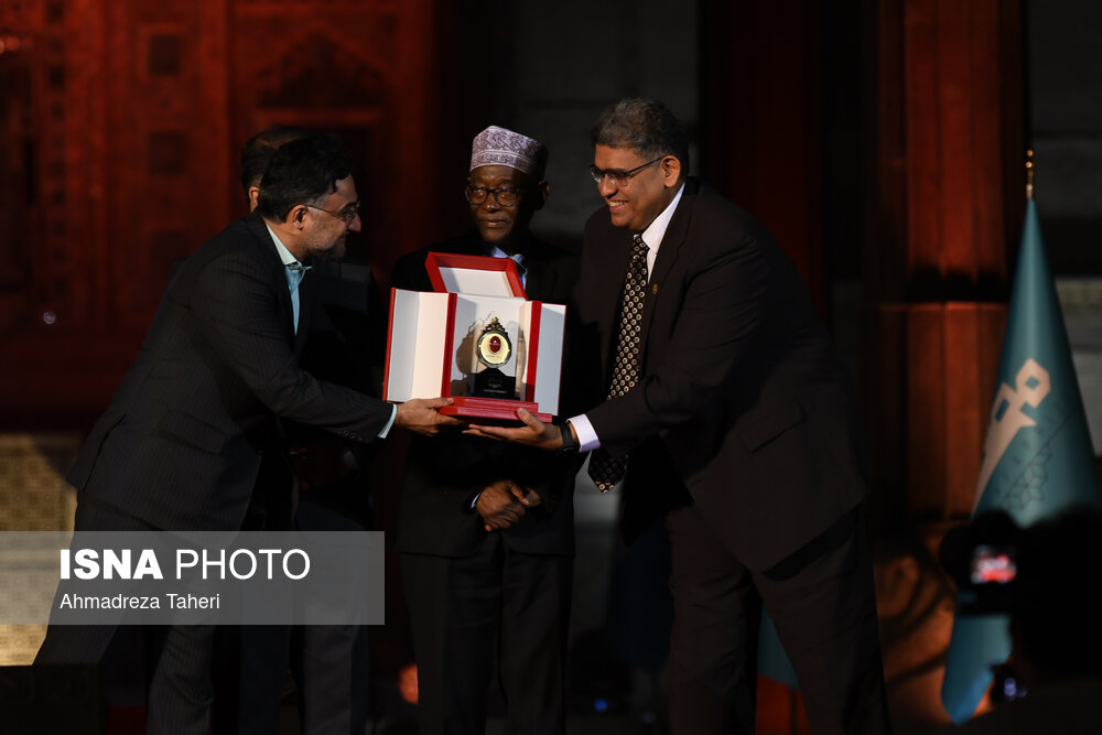 آیین اعطای جایزه مصطفی(ص)