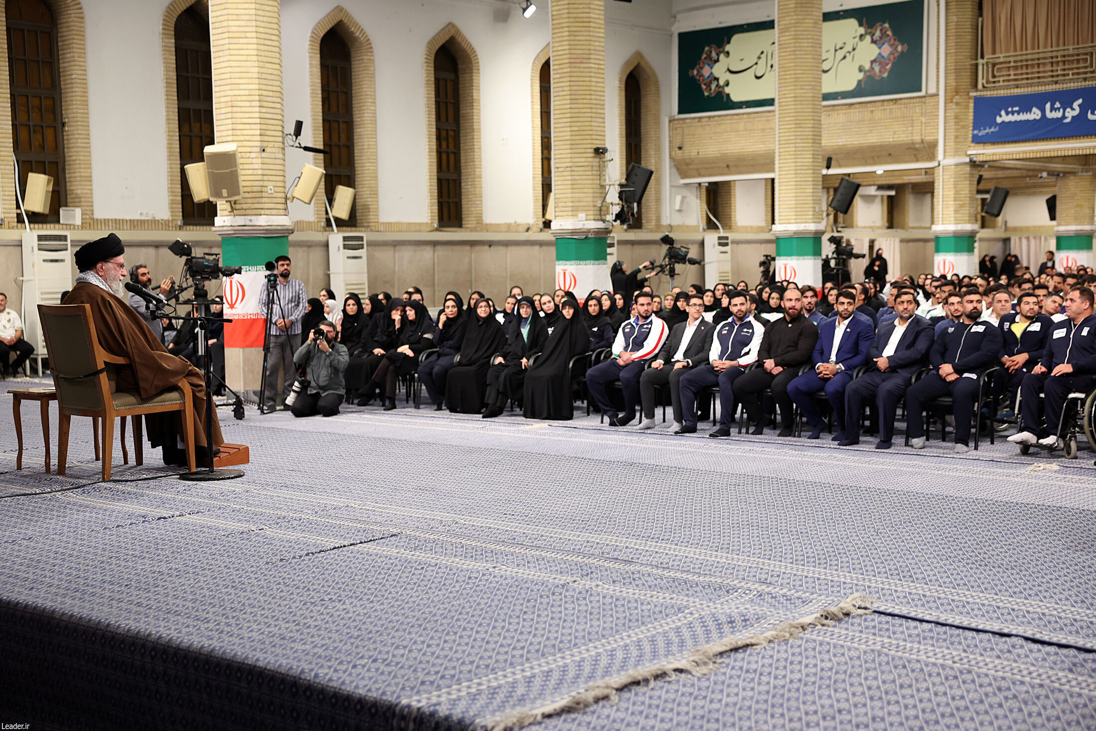 تصاویری از دیدار مدال‌آوران ورزشی و علمی با رهبر انقلاب