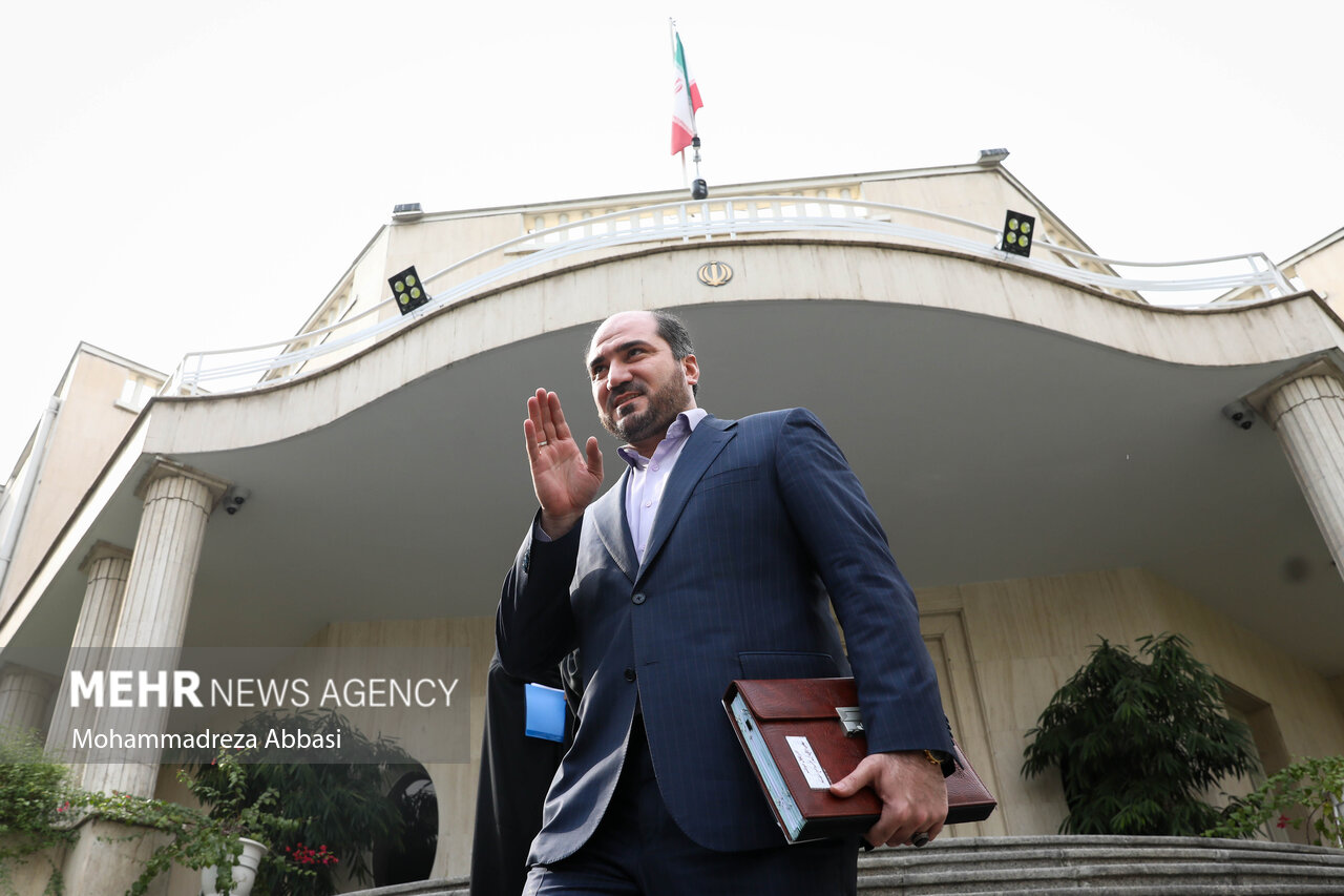 وزرای رئیسی در حاشیه جلسه هیات دولت