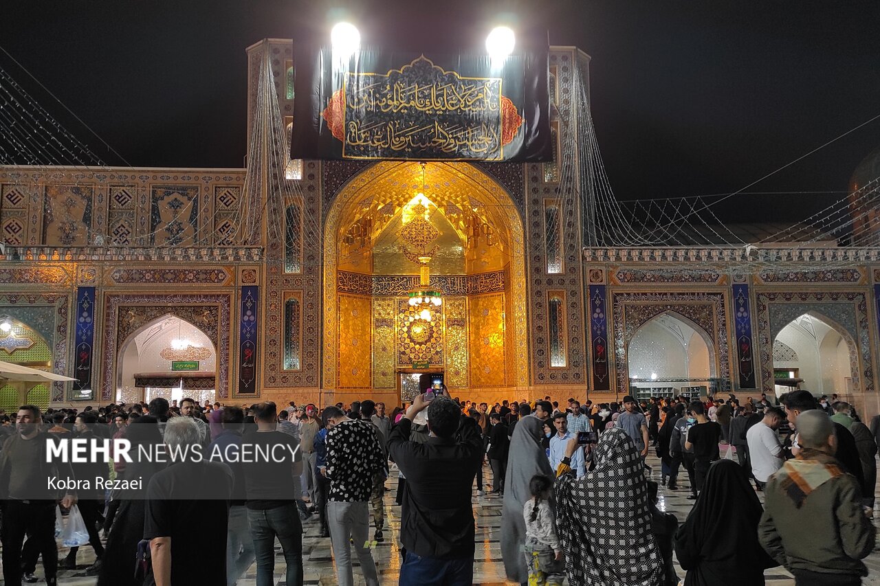 مراسم احیای شب ۲۱ رمضان در حرم رضوی