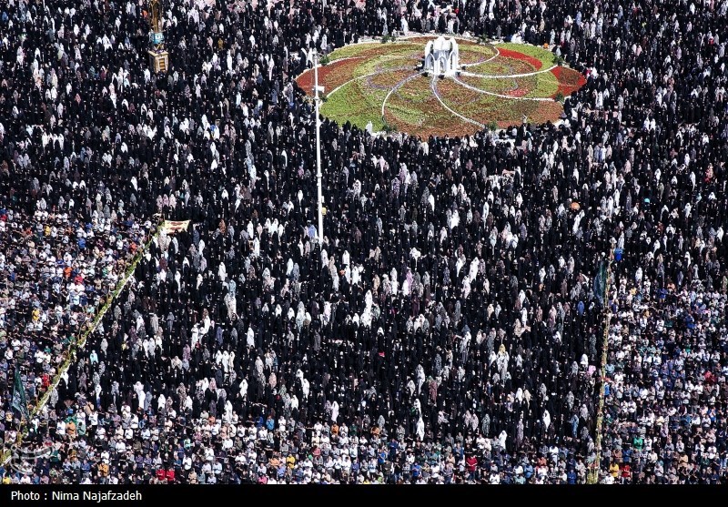 تحویل سال نو در حرم مطهر امام رضا (ع)