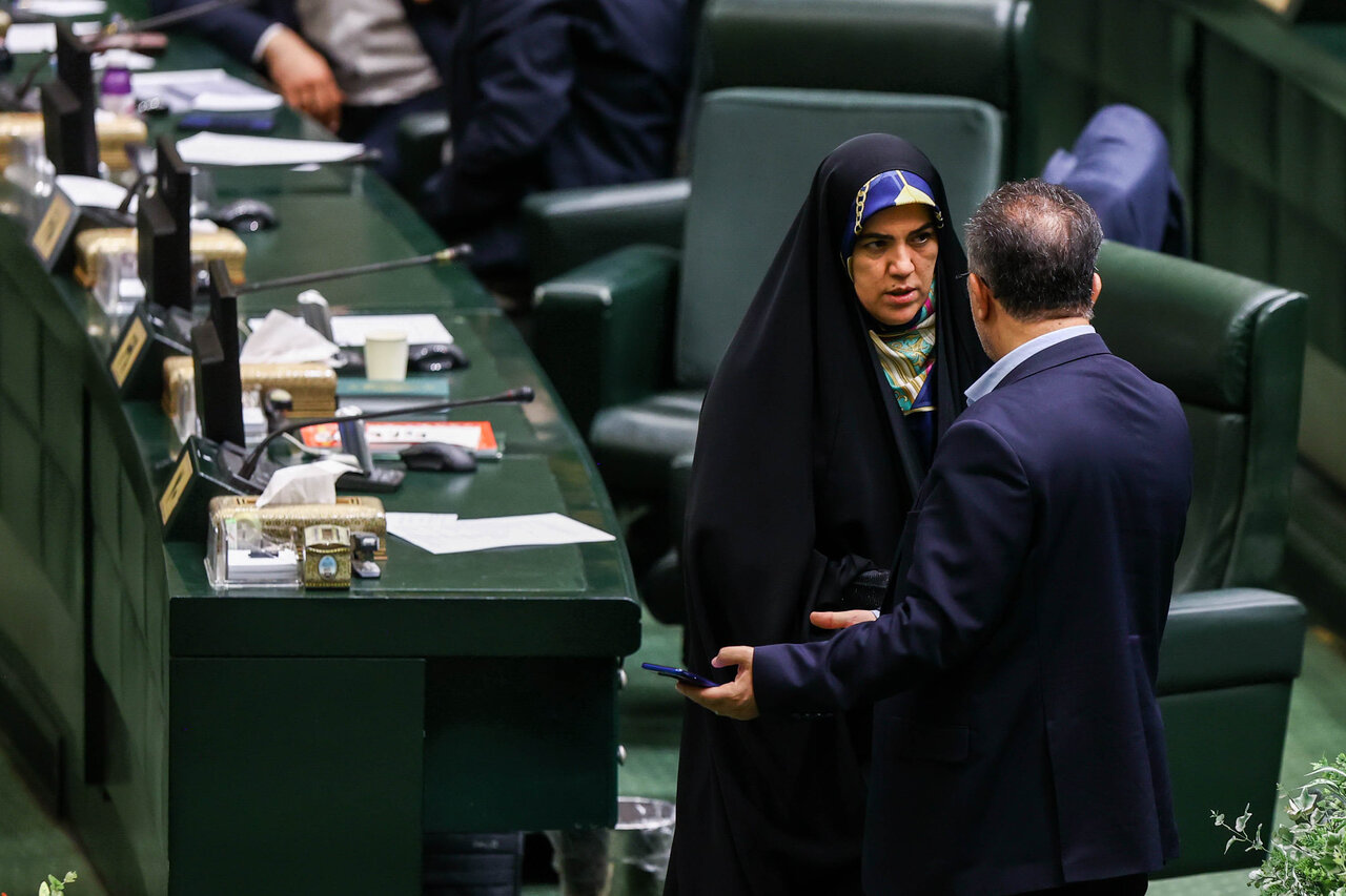 نشست علنی سه‌شنبه ۱۸ آذرماه مجلس