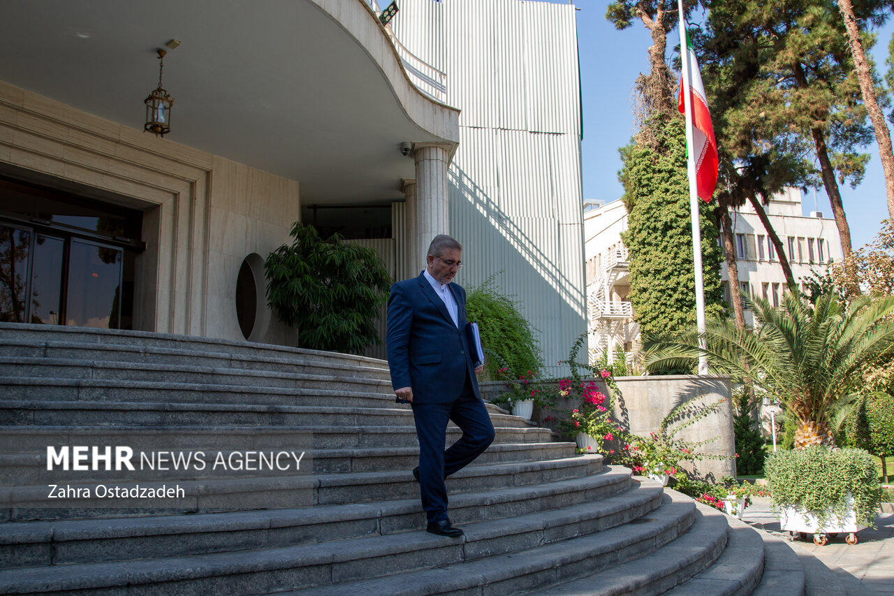 حاشیه جلسه هیأت دولت