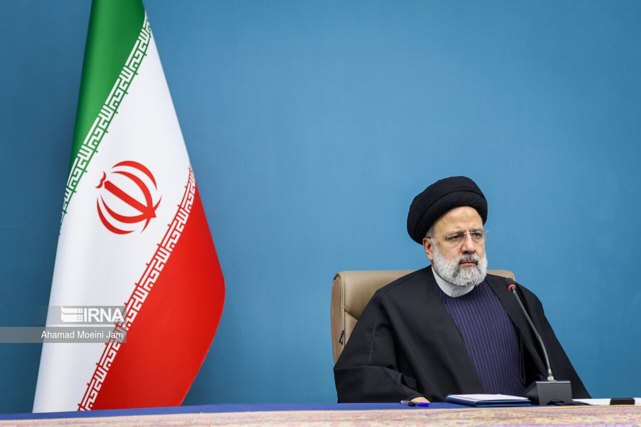 نشست اساتید و نخبگان علوم و فناوری های برتر ساز با رئیس جمهور