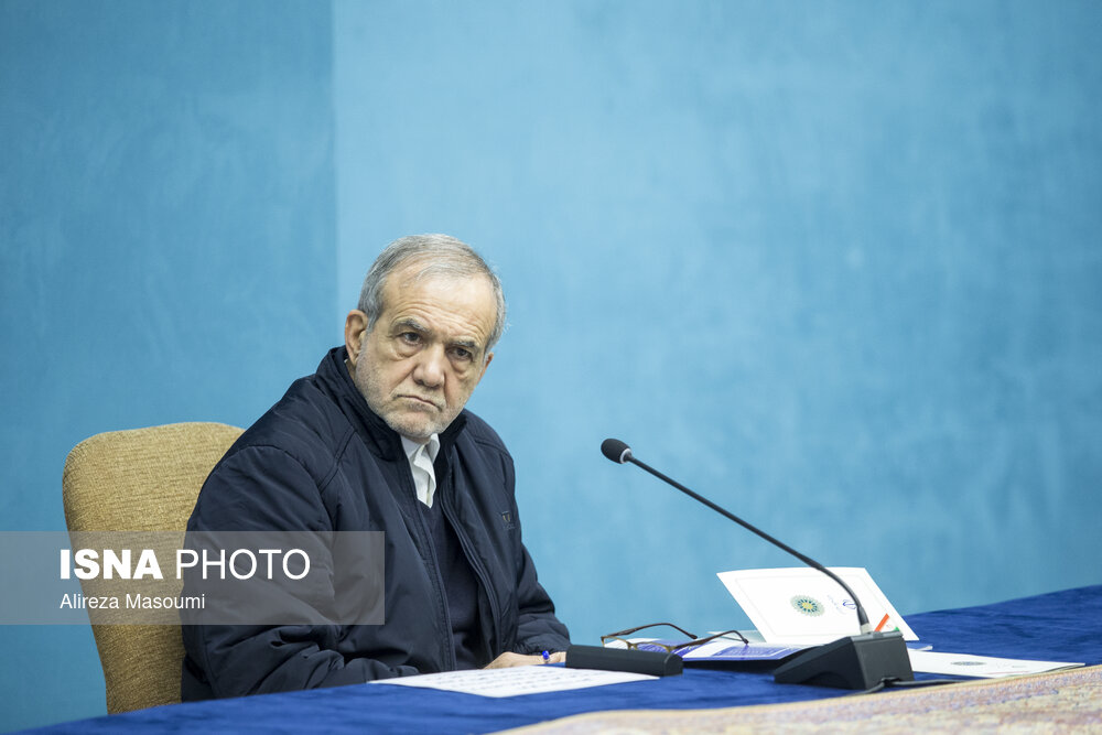 آیین بهره‌برداری از پروژه‌های عمرانی مناطق آزاد