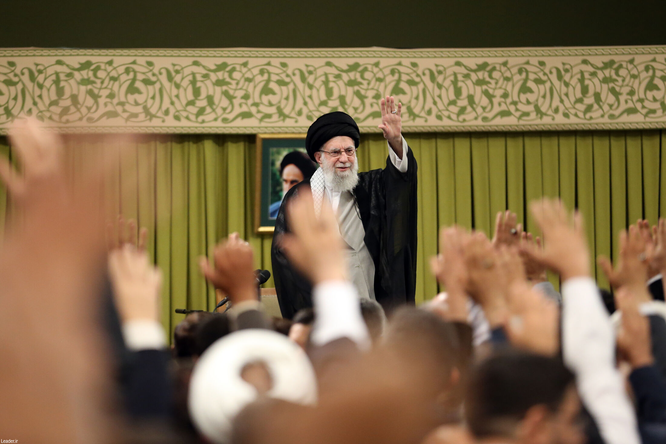دیدار معلمان با رهبر انقلاب