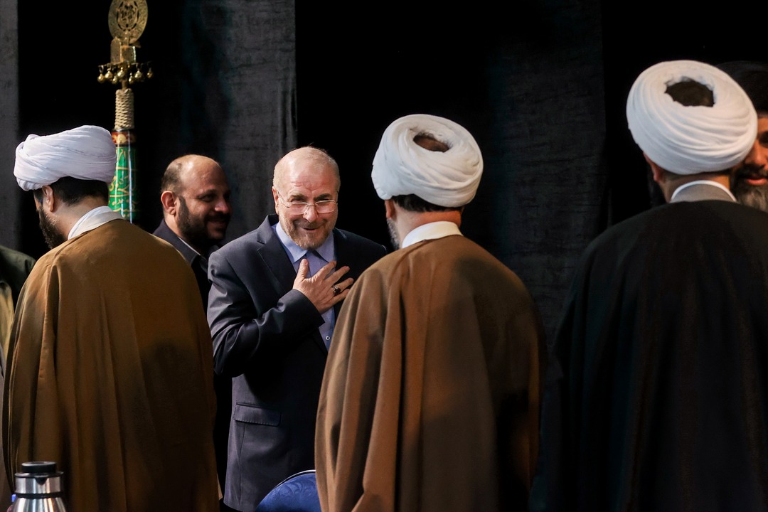 نشست صمیمانه جمعی از وعاظ و روحانیون با قالیباف