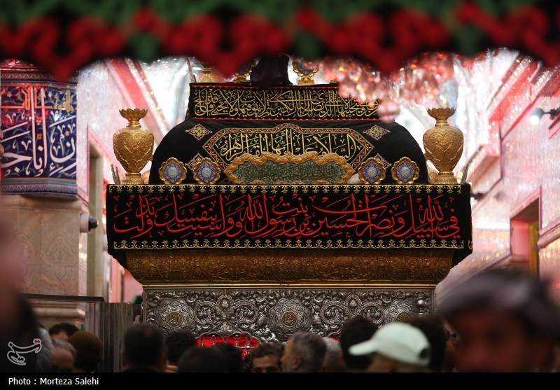 حرم مطهر امام حسین (ع) در شب اربعین