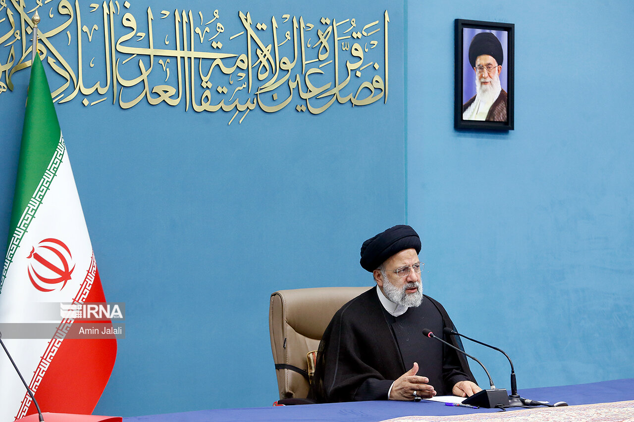 جلسه شورای عالی انقلاب فرهنگی