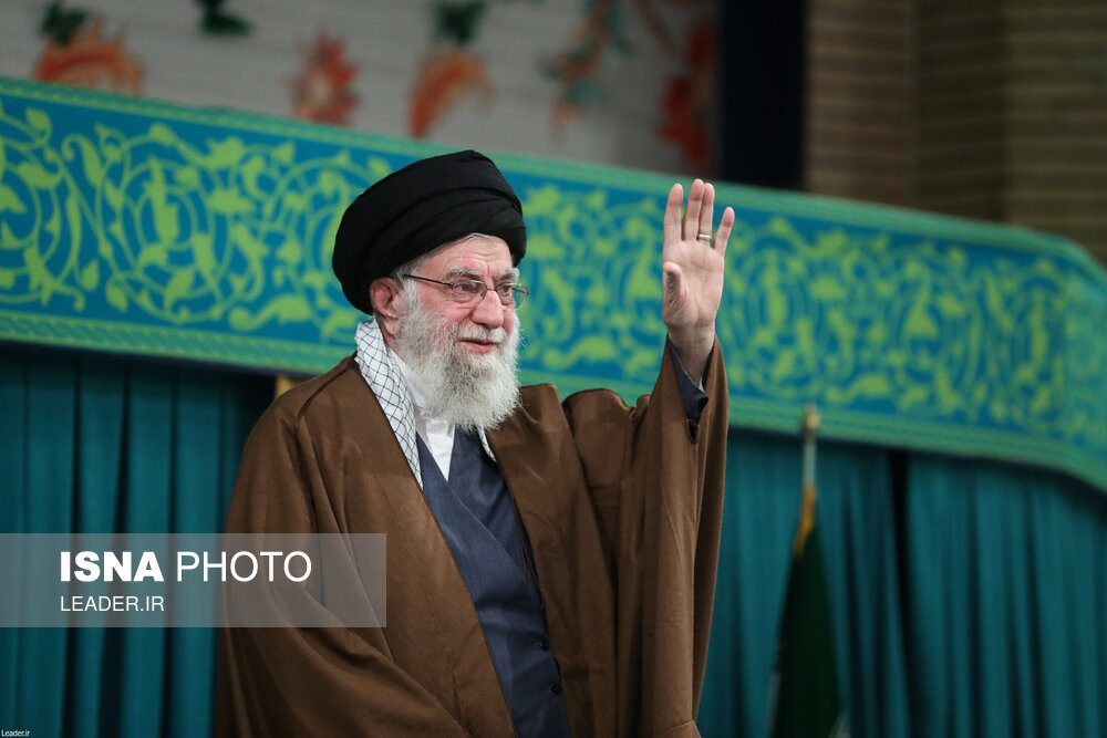  دیدار هزاران نفر از زنان و دختران با رهبر انقلاب