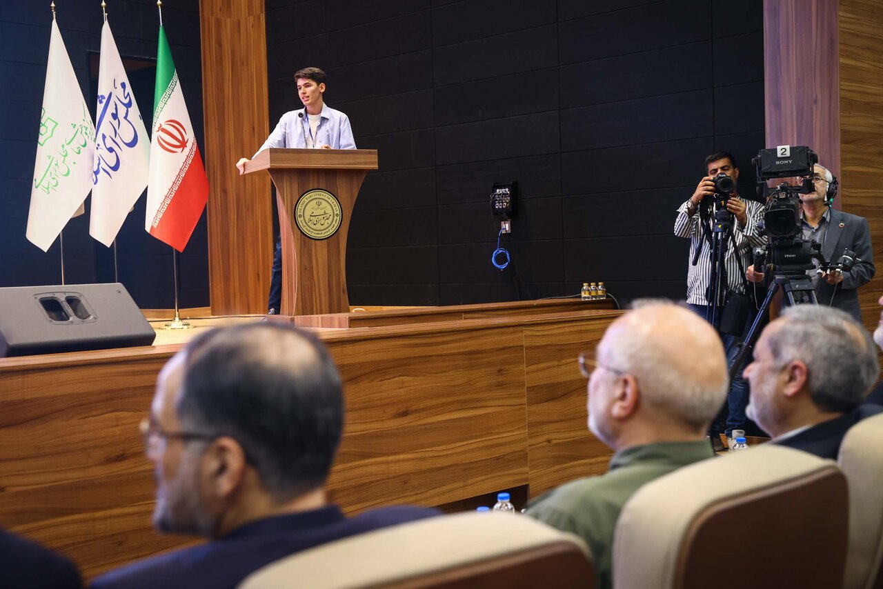 حضور قالیباف در اولین کارسوق حکمرانی داده‌محور