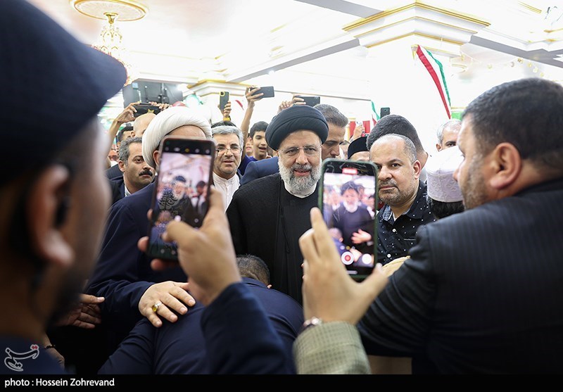 حضور رئیس جمهور در مرکز اسلامی جاکارتا