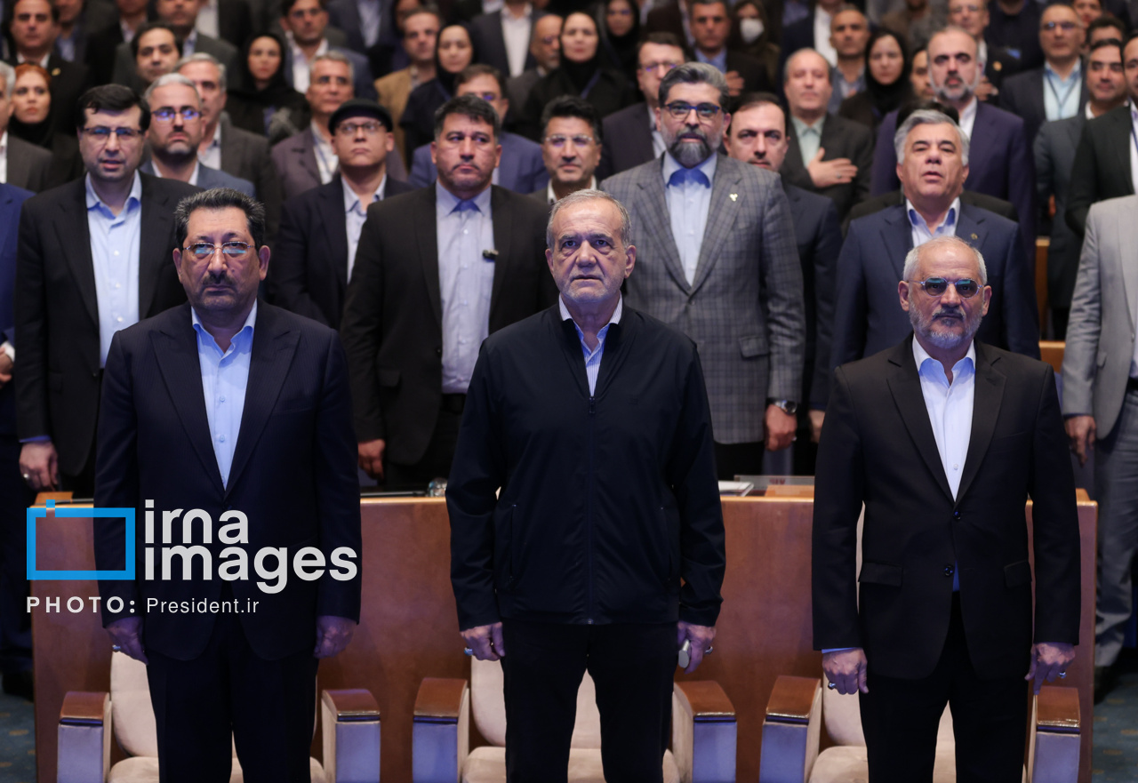 تجلیل از صنعتگران برتر کشور با حضور پزشکیان