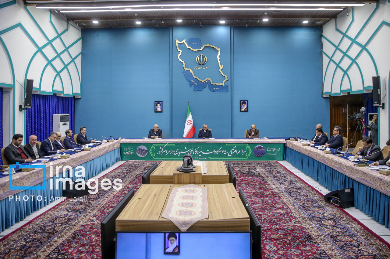 افتتاح و بهره برداری از طرح های نفت و نیرو