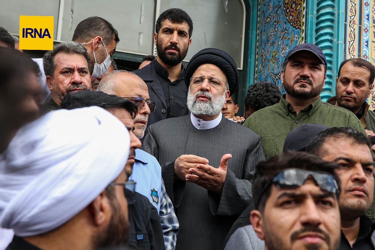 رئیس‌جمهور در مناطق سیل‌زده فیروزکوه