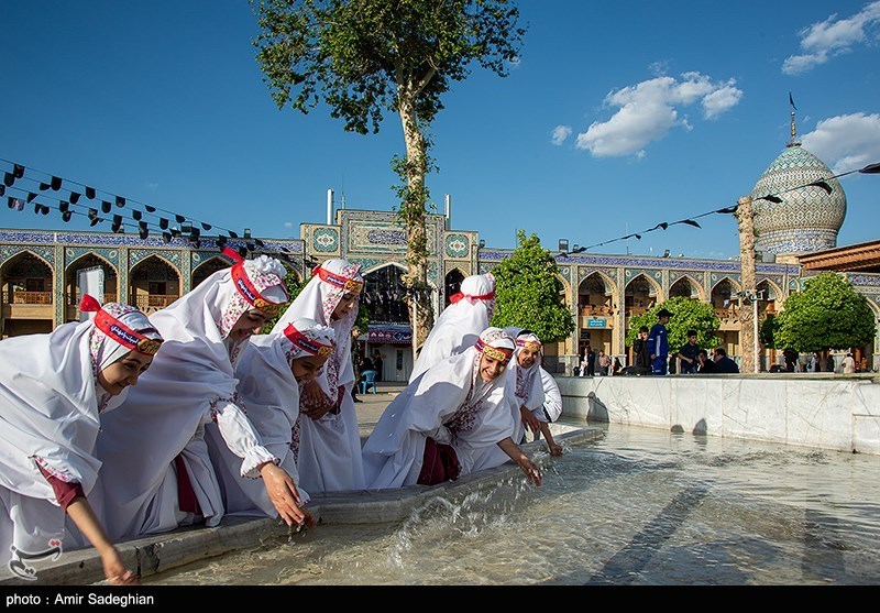 جشن روزه اولی ها در حرم مطهر حضرت شاهچراغ (ع)