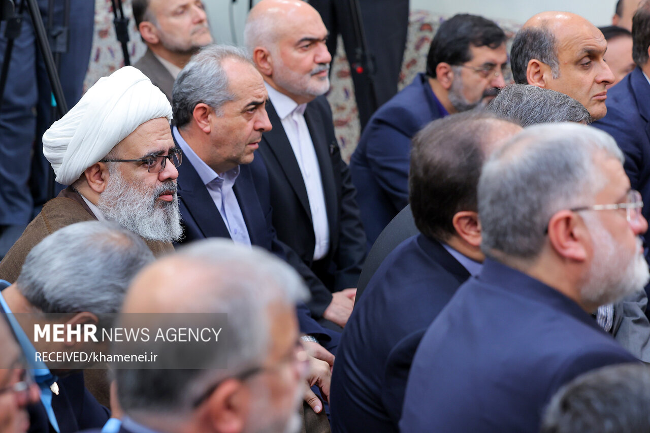 دیدار وزیر کشور و استانداران با رهبر انقلاب