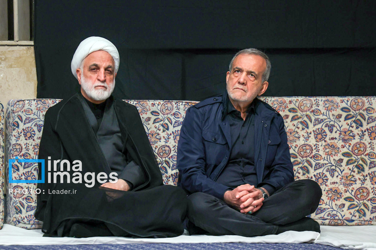 نخستین شب عزاداری ایام فاطمیه با حضور رهبر انقلاب