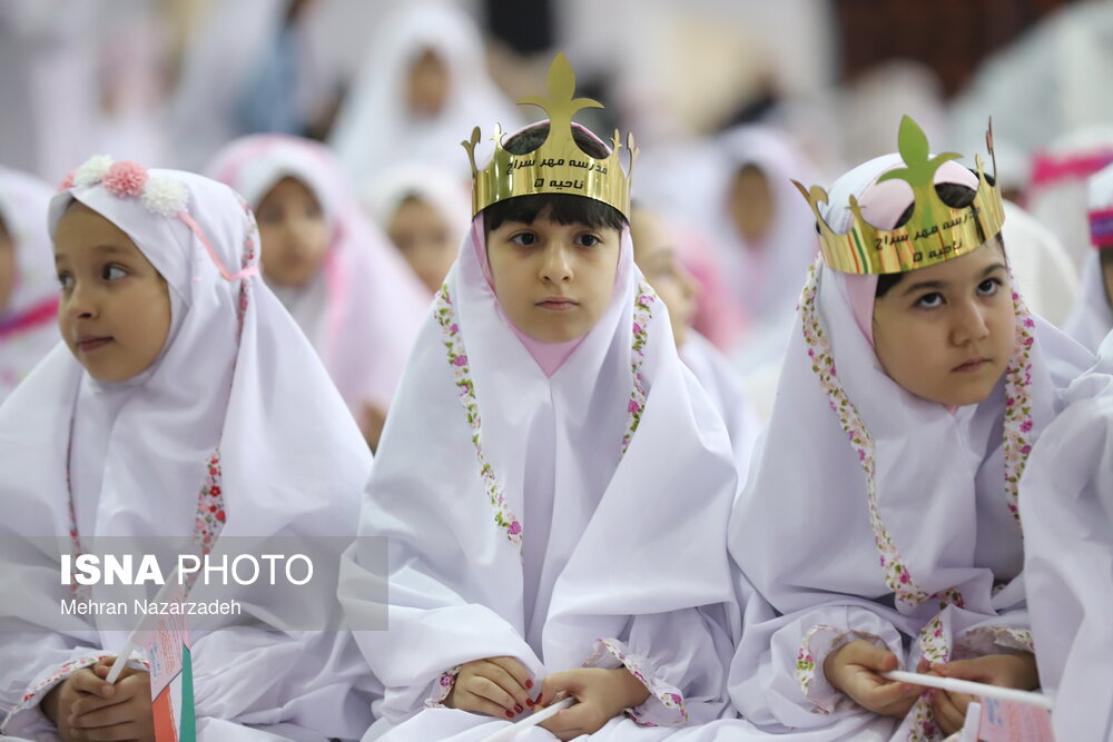 مراسم جشن تکلیف ۵ هزار نفری دختران تبریز