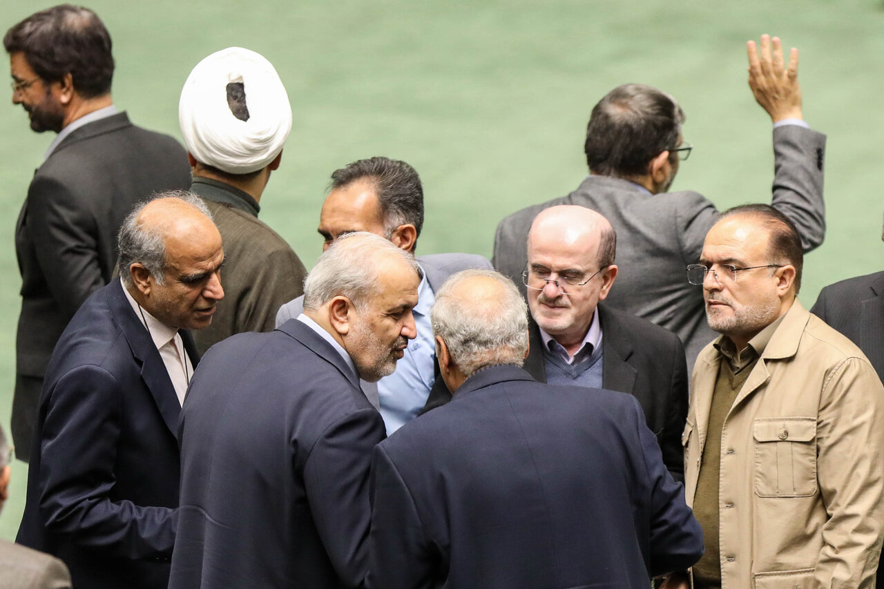 نشست علنی سه‌شنبه ۱۸ آذرماه مجلس