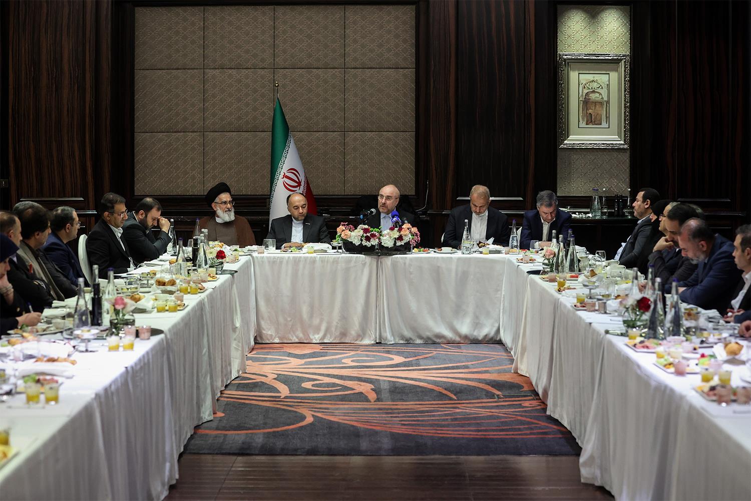 دیدار فعالان اقتصادی و تجار ایرانی مقیم امارات با قالیباف