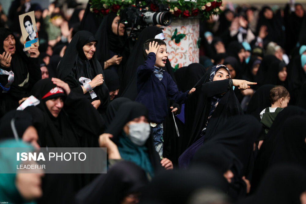  دیدار هزاران نفر از زنان و دختران با رهبر انقلاب