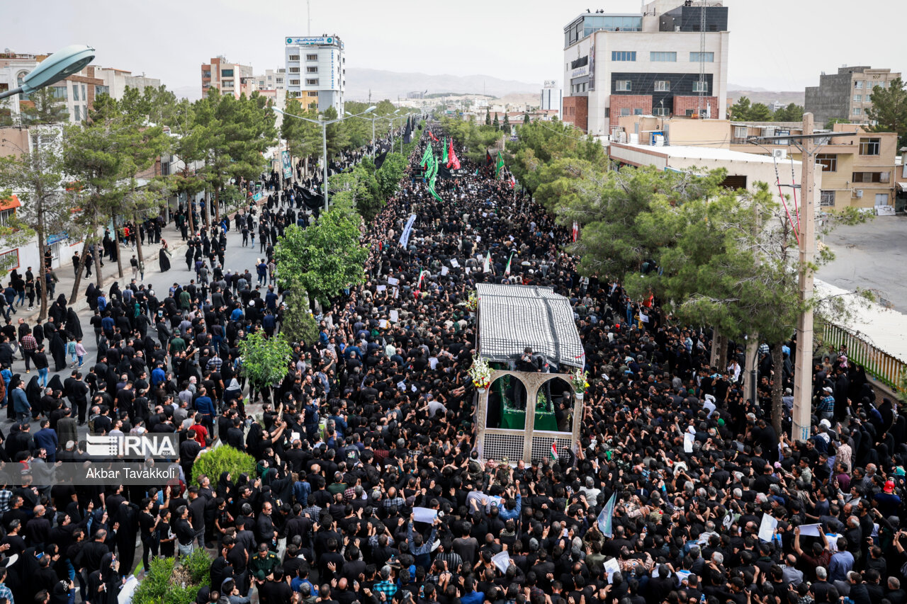 تشییع تاریخی شهدای خدمت در بیرجند