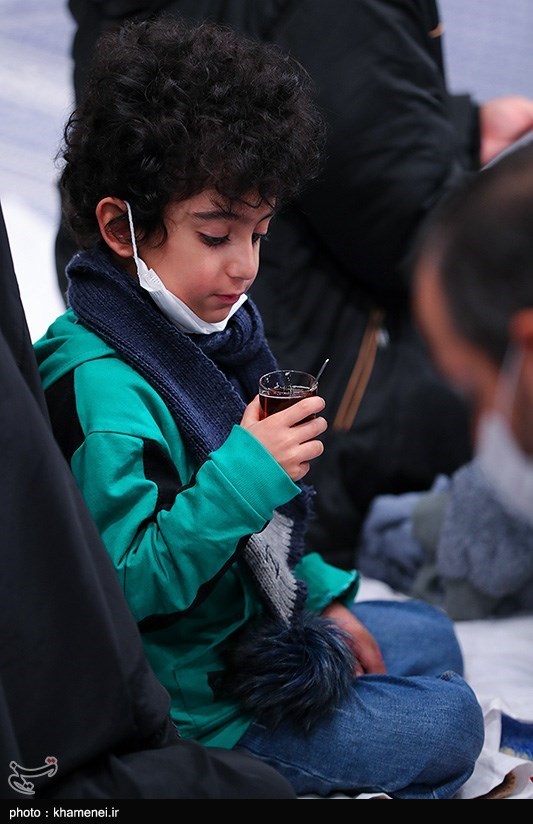 دیدار خانواده شهدای حادثه تروریستی شاهچراغ با رهبر انقلاب