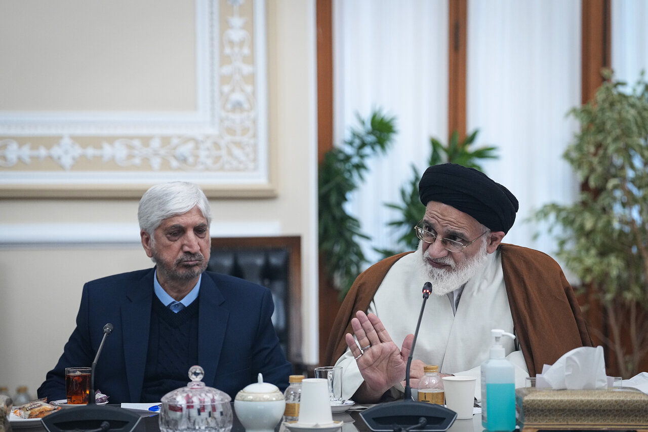 دیدار اعضای شورای هماهنگی یوم الله دهه فجر با قالیباف