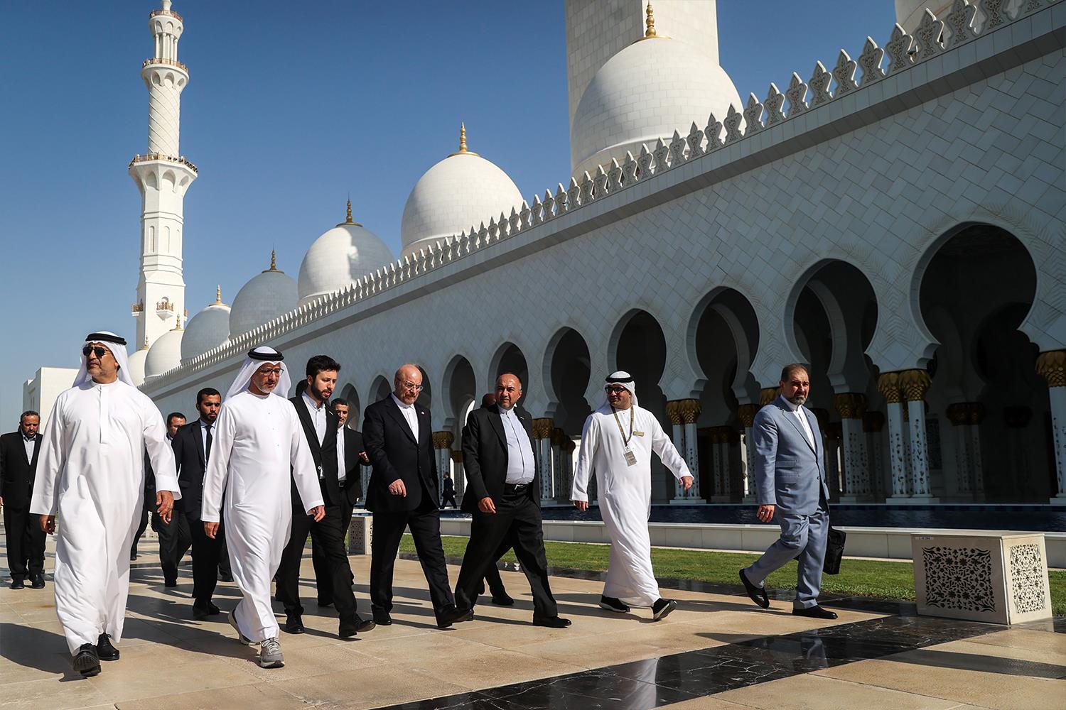 بازدید قالیباف و هیأت پارلمانی ایران از مسجد شیخ زاید ابوظبی