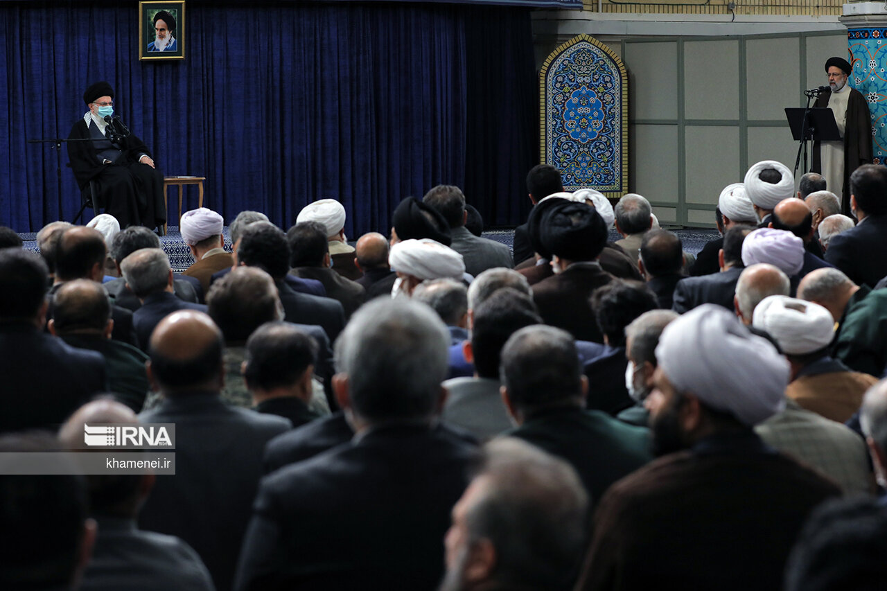 تصاویری از دیدار رمضانی مسئولان نظام با رهبر انقلاب