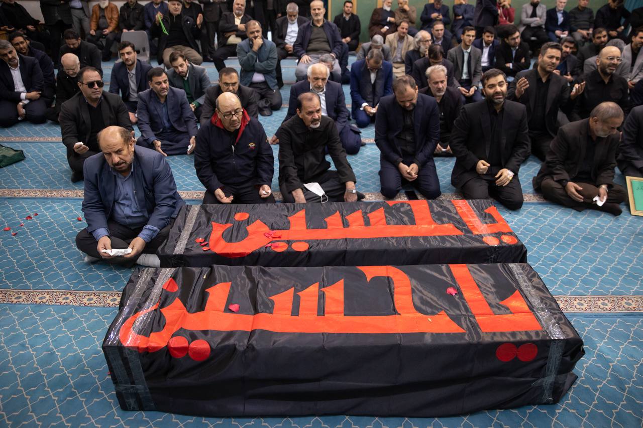 حضور‌ قالیباف در مراسم تشییع همسر و فرزند سقاب اصفهانی 