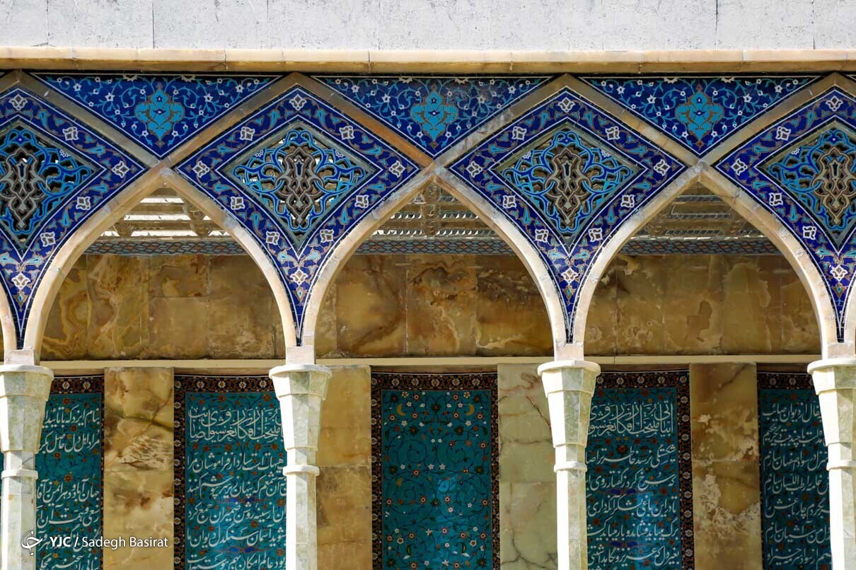 آرامگاه صائب تبریزی