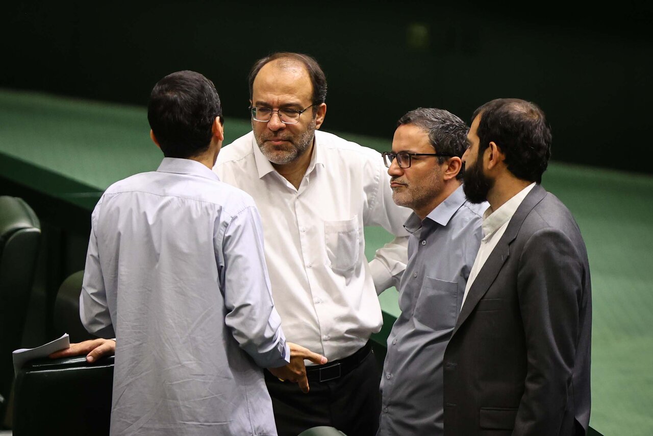 صحن علنی یکشنبه ۴ شهریورماه مجلس