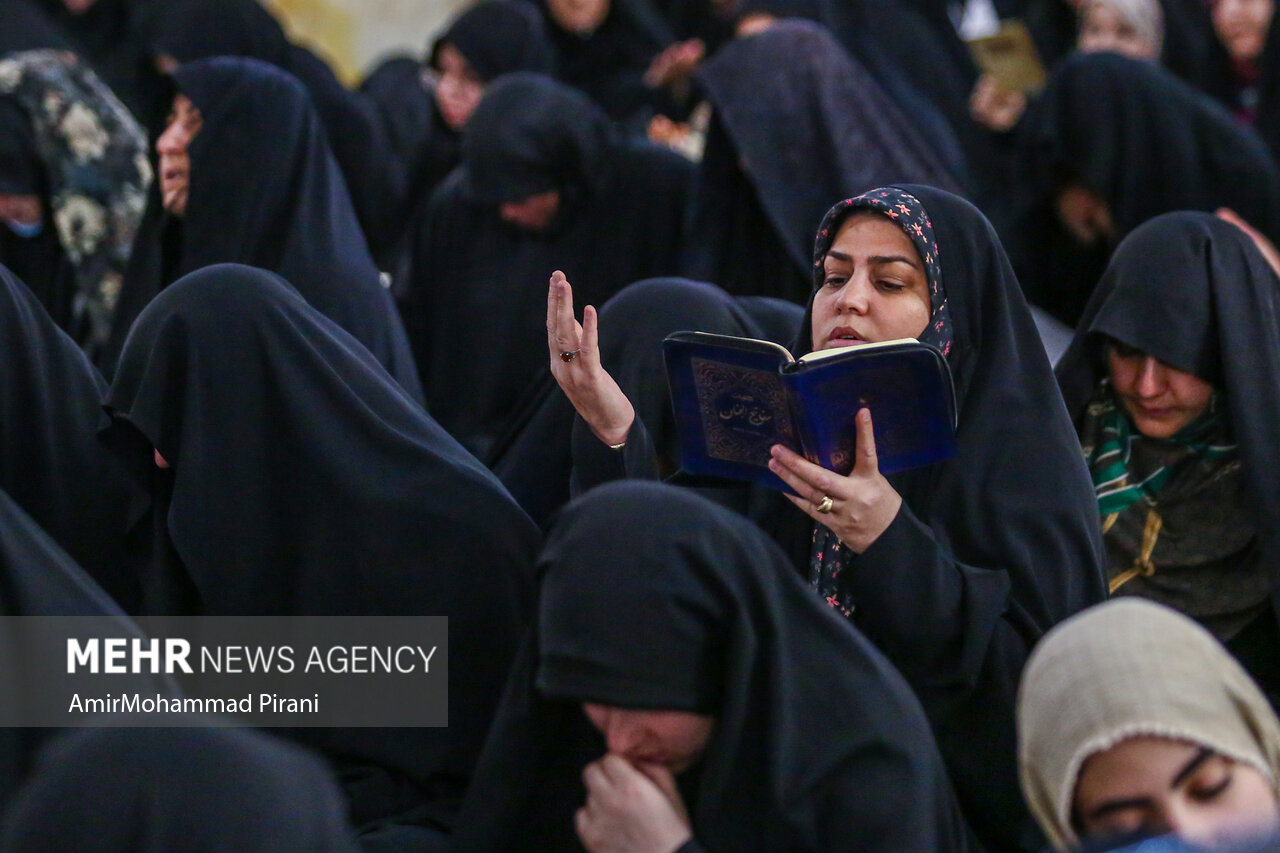 مراسم «ام داوود» در حرم حضرت معصومه (ع)